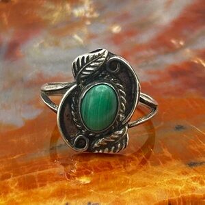 Southwest Sterling Silver Malachite Ring - Size 4.5